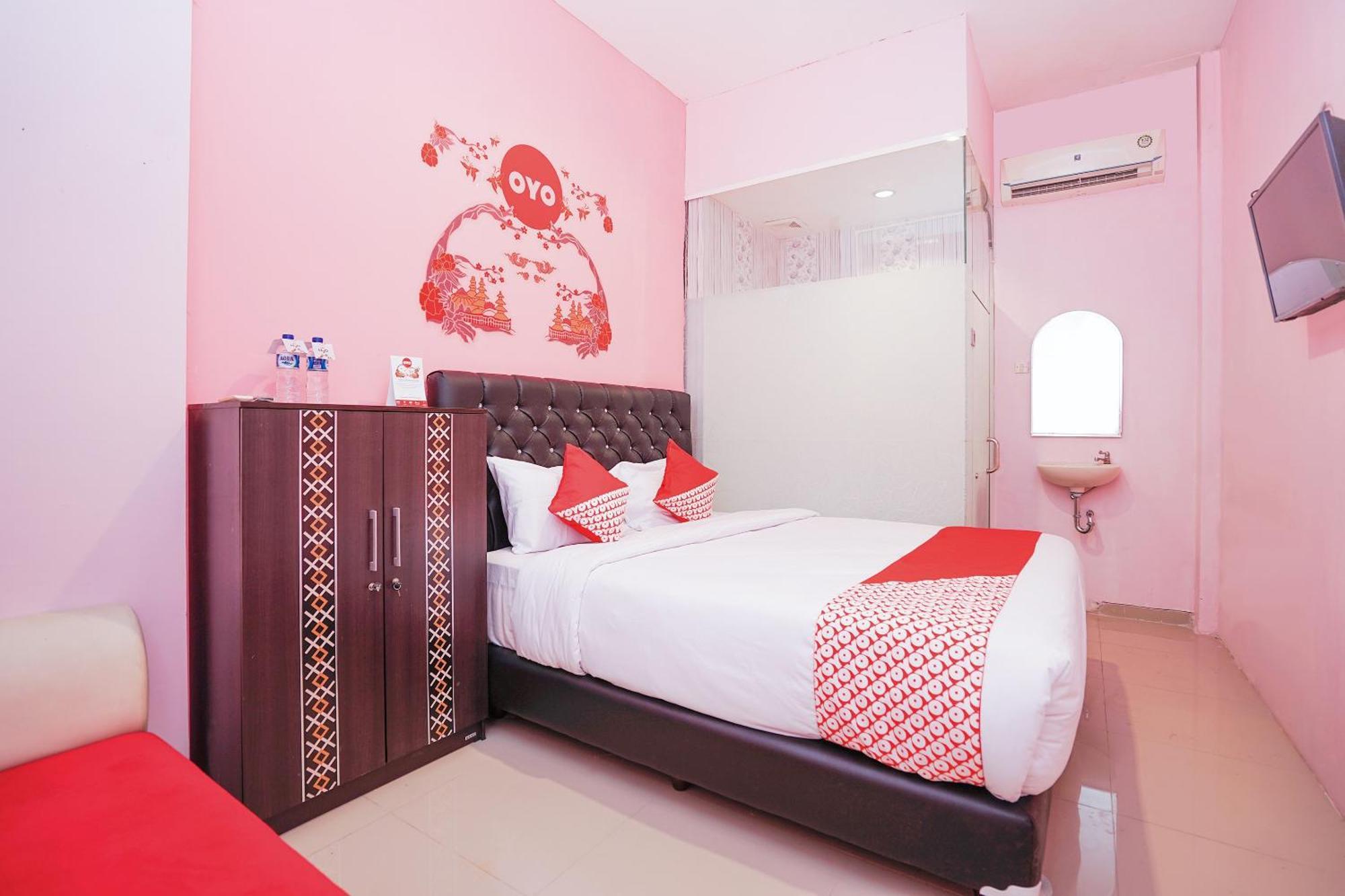Hotel O Juanda Near Terminal International Juanda